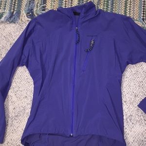 {SALE} Women’s Patagonia Windbreaker 💜